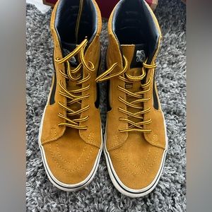 VANS - SUEDE TAN - ski8-HI - SIZE 8